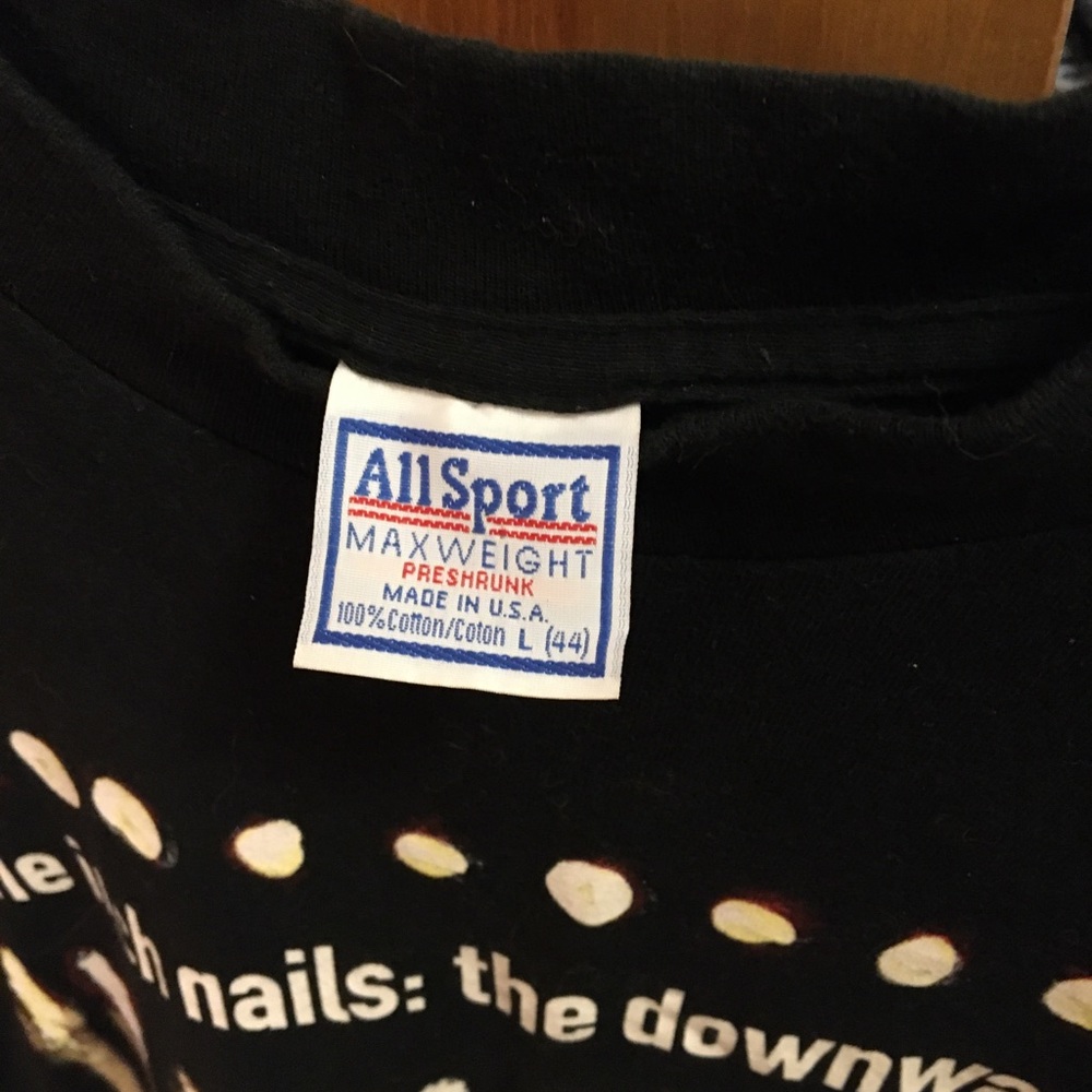 Men’s concert T-shirt size large